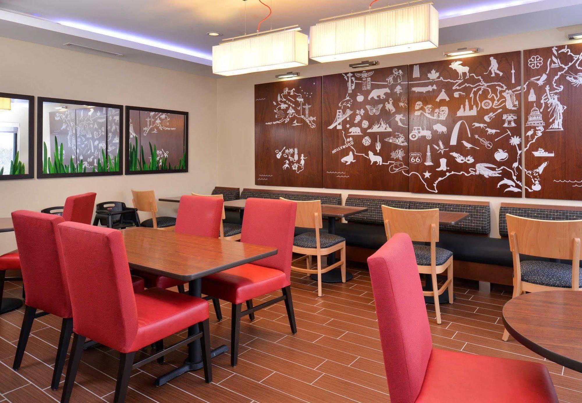 底特律卡莫斯万豪广场套房酒店 Commerce Township 外观 照片